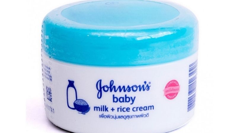 Kem dưỡng ẩm Johnson Baby cho trẻ sơ sinh: giá cả bình dân