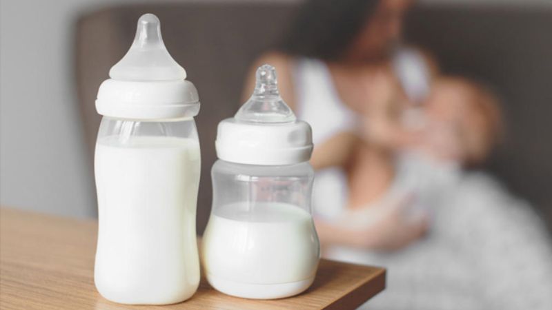 Sữa mẹ có thể được sử dụng để xử lý vết muỗi cắn ở trẻ