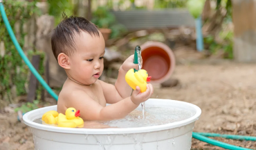 Những hiểu lầm khi tắm thảo dược cho trẻ mà cha mẹ cần biết