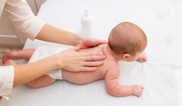 Hướng dẫn chăm sóc da bệnh lý cho trẻ đúng cách để giảm kích ứng và ngứa rát