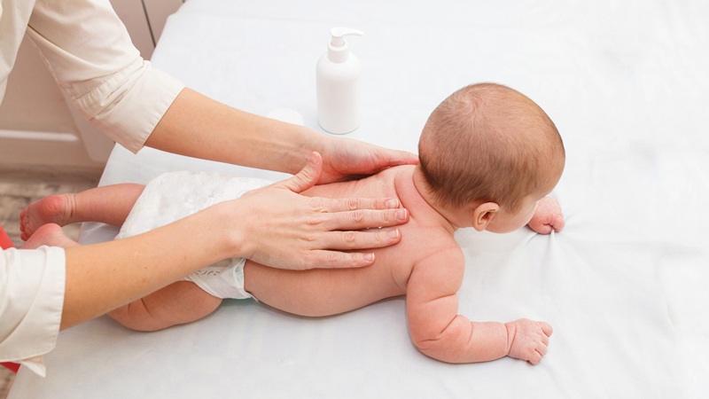 Hướng dẫn chăm sóc da bệnh lý cho trẻ đúng cách để giảm kích ứng và ngứa rát